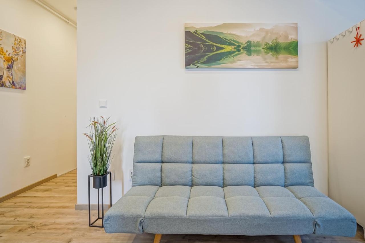 Bright Apartments Moments Away From Herastrau Park, Mall And Metro Bucarest Exterior foto