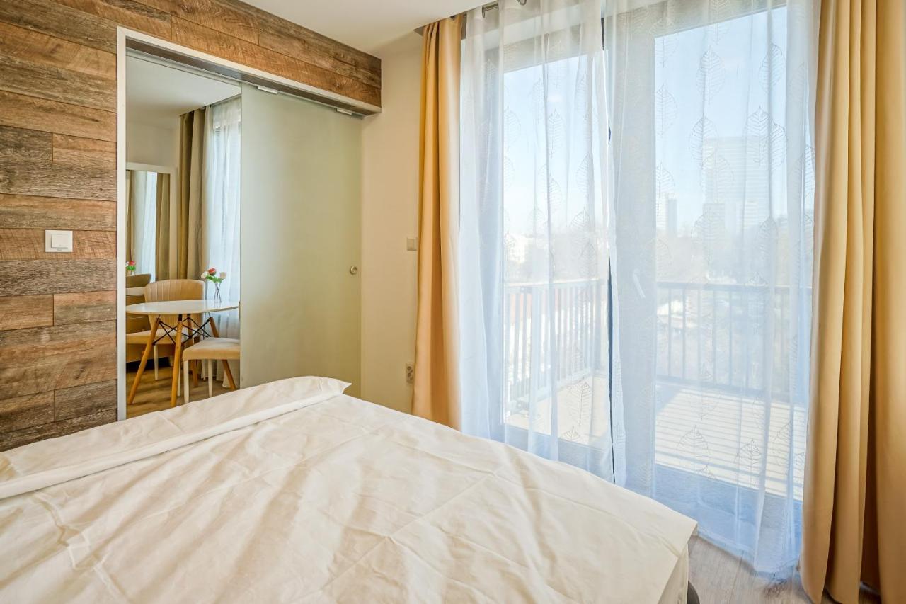Bright Apartments Moments Away From Herastrau Park, Mall And Metro Bucarest Exterior foto