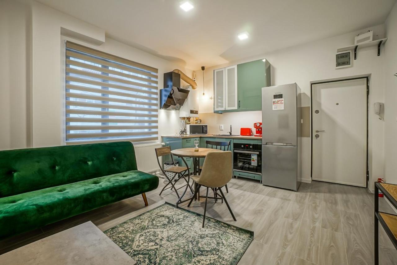 Bright Apartments Moments Away From Herastrau Park, Mall And Metro Bucarest Exterior foto