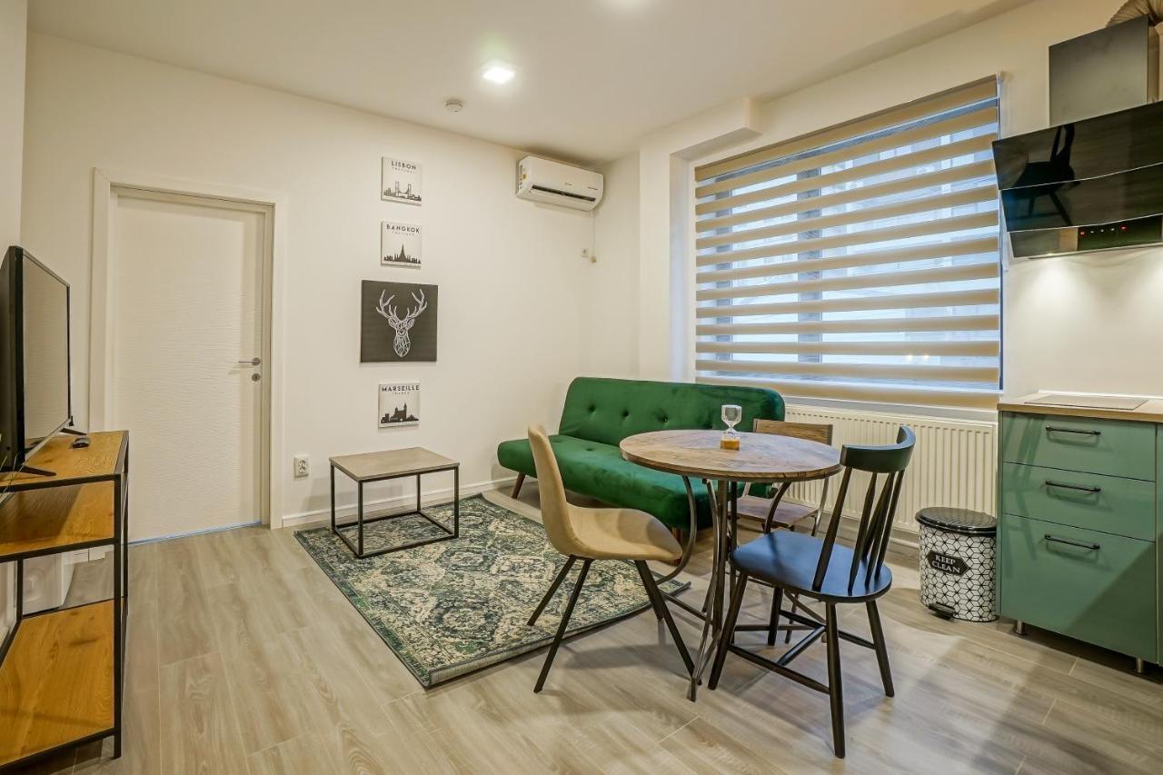 Bright Apartments Moments Away From Herastrau Park, Mall And Metro Bucarest Exterior foto