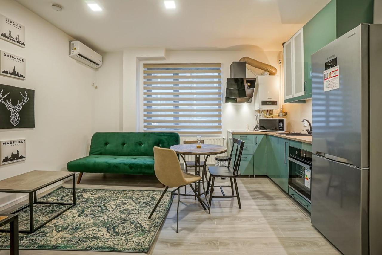 Bright Apartments Moments Away From Herastrau Park, Mall And Metro Bucarest Exterior foto